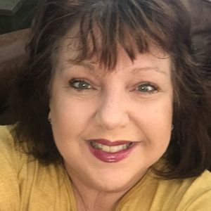 Meet your Posher, Valerie